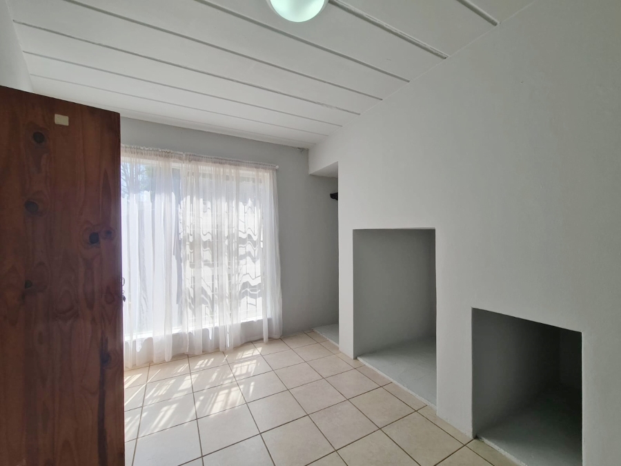 To Let 2 Bedroom Property for Rent in Ifafi North West